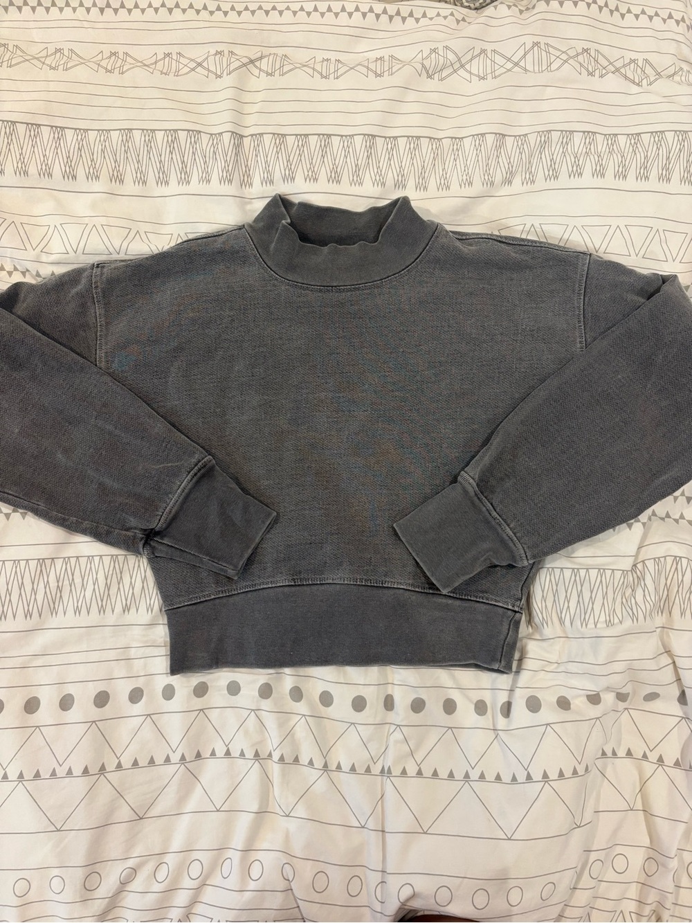 TALENTLESS Charcoal Gray Cropped Sweatshirt
